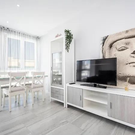 Brightful San Isidro Appartement *